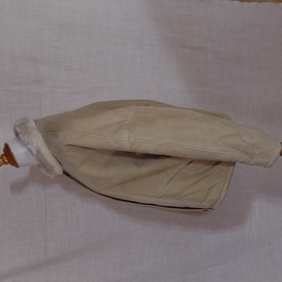 NWOT Jones New York oversized tan suede jacket with cozy faux fur lining - Picture 7 of 11